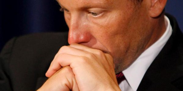 Armstrong muss Millionen abschreiben