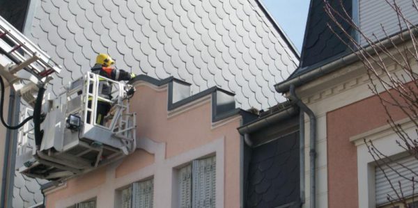 Katze vom Dach gerettet